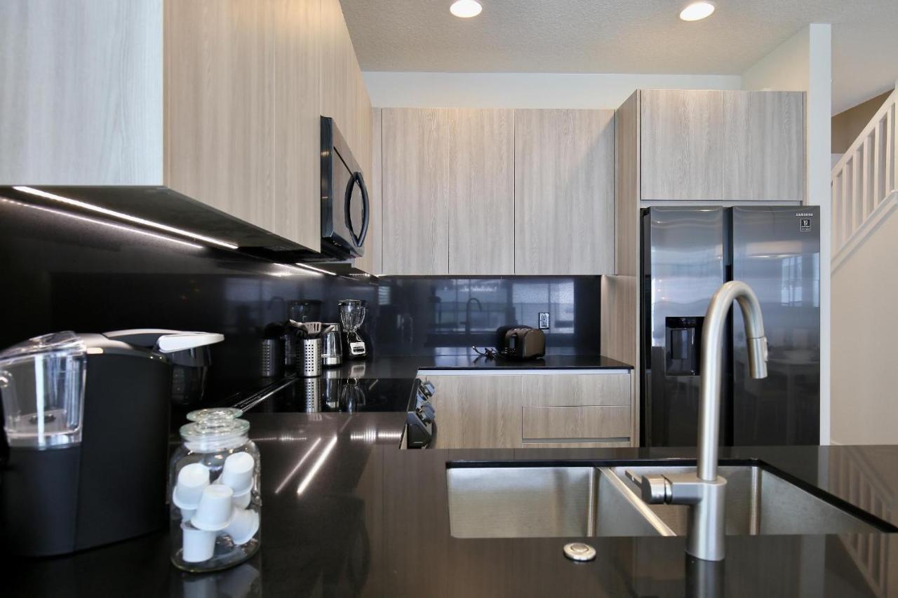 Great 4 Bedroom Townhouse In Hidden Forest, With Private Pool! Orlando