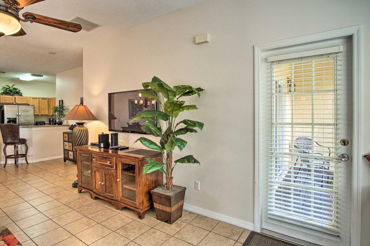 Apartment Quiet With Balcony About 2 Miles To World!