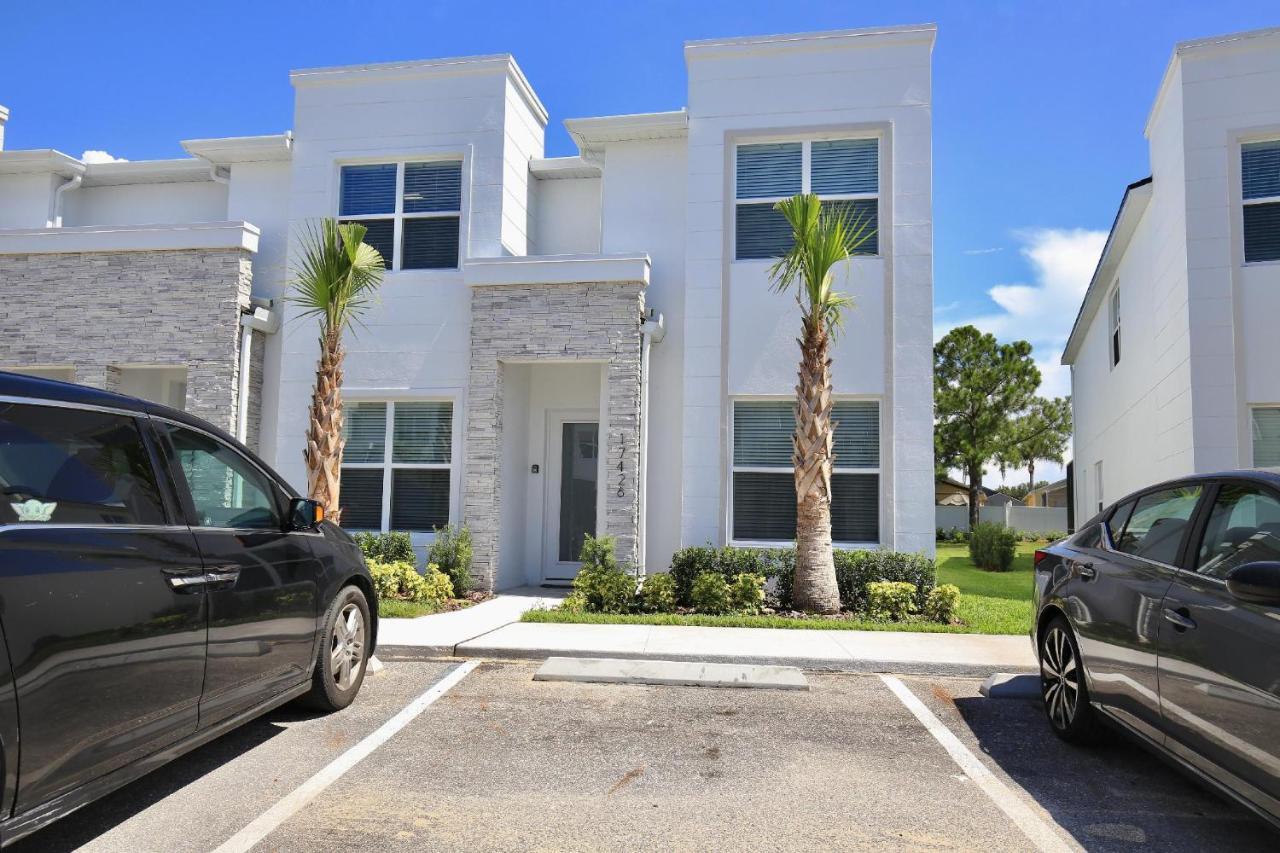 Great 4 Bedroom Townhouse In Hidden Forest, With Private Pool! Holiday home