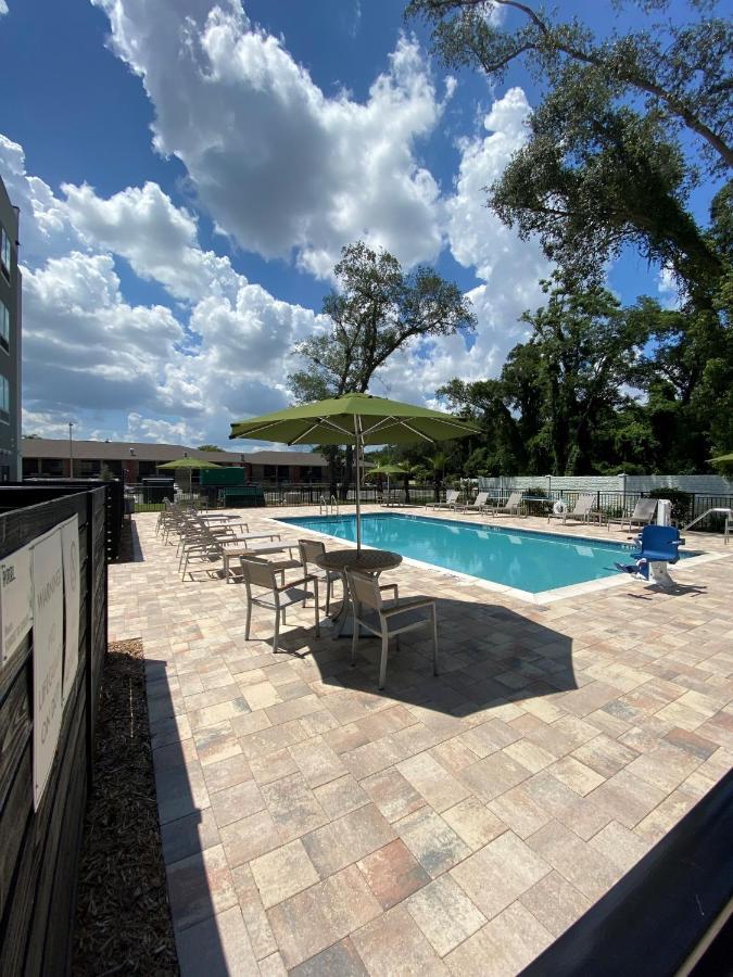 Hotel Wyndham Garden Airport - Free Airport Shuttle