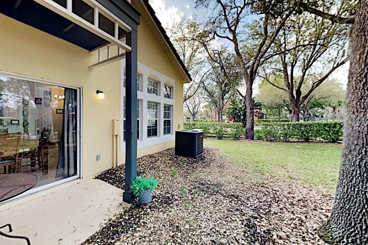 Renovated Emerald Island Gem, Heated Pool & Tennis Townhouse Orlando