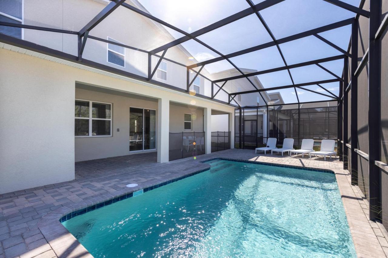 4569tb- Storey Orlando