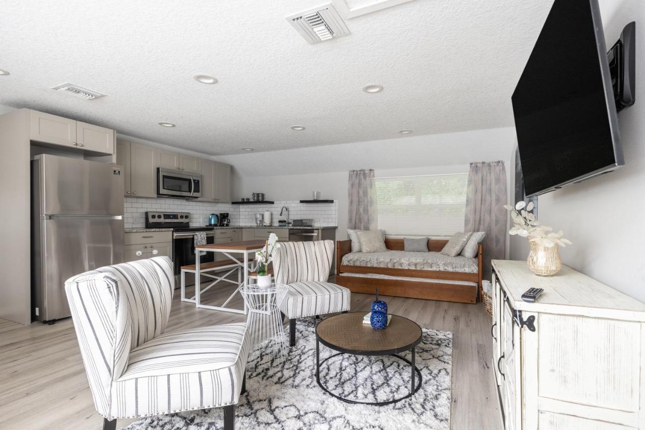 Cozy In The Triplex House, Historic District Of