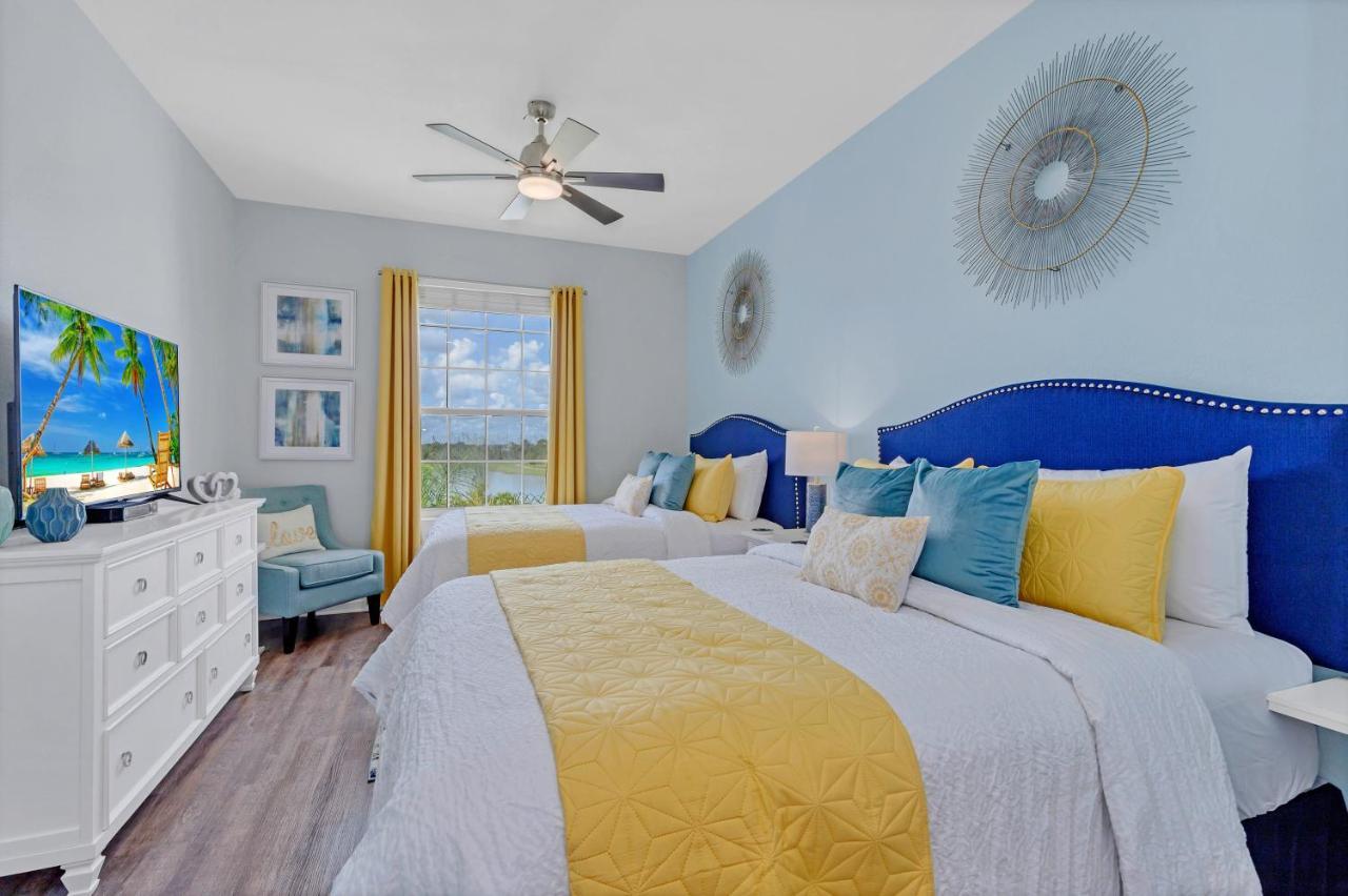 Floor With View Of Lake, Pool And Fireworks! Next To Convention Center! *