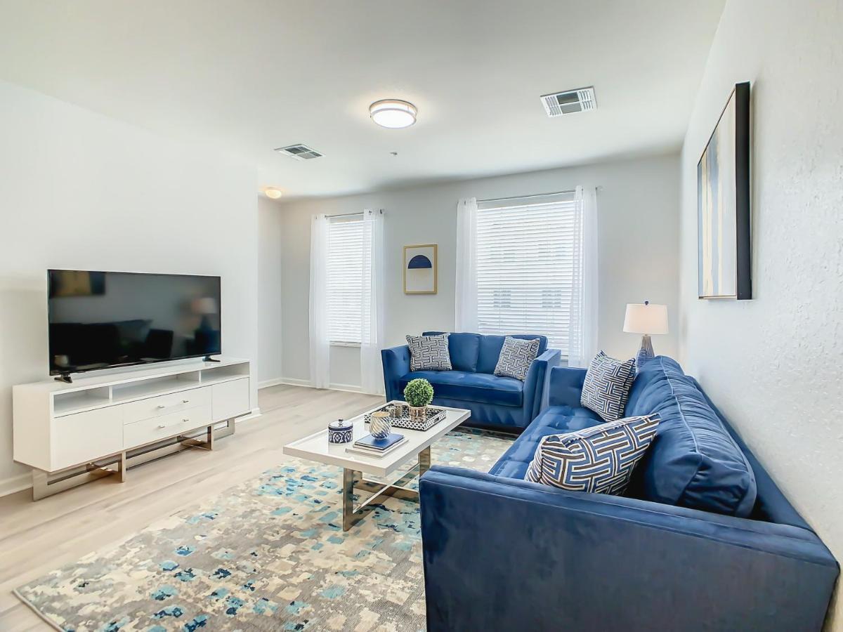 Stylish Vista Cay Townhome Near Conv. Ctr I-dr. Orlando