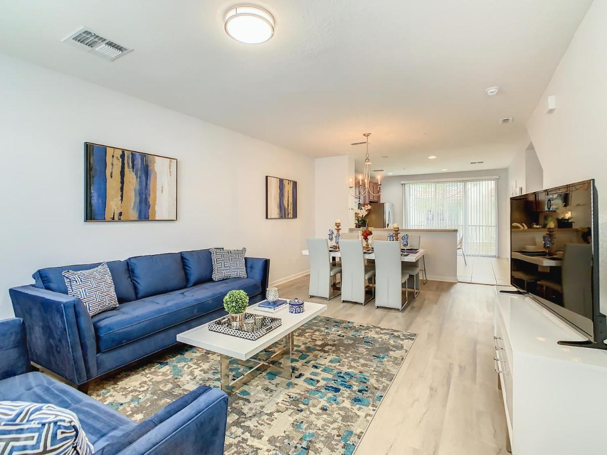 Stylish Vista Cay Townhome Near Conv. Ctr I-dr. *