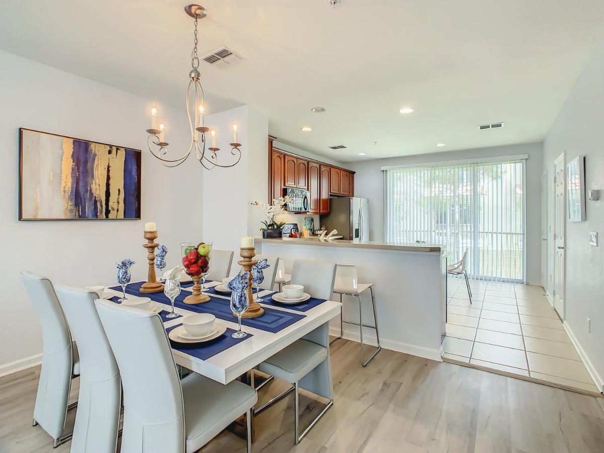 Holiday home Stylish Vista Cay Townhome Near Conv. Ctr I-dr.