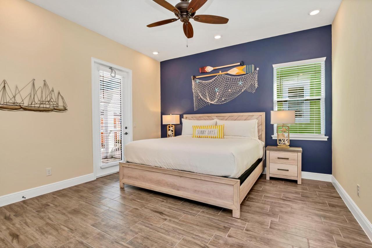 8044 Sandy Toes Way Holiday home