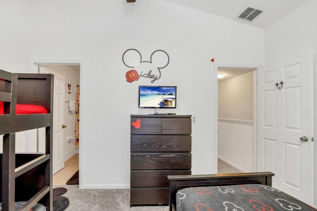 Renshaw 2562 Townhouse *