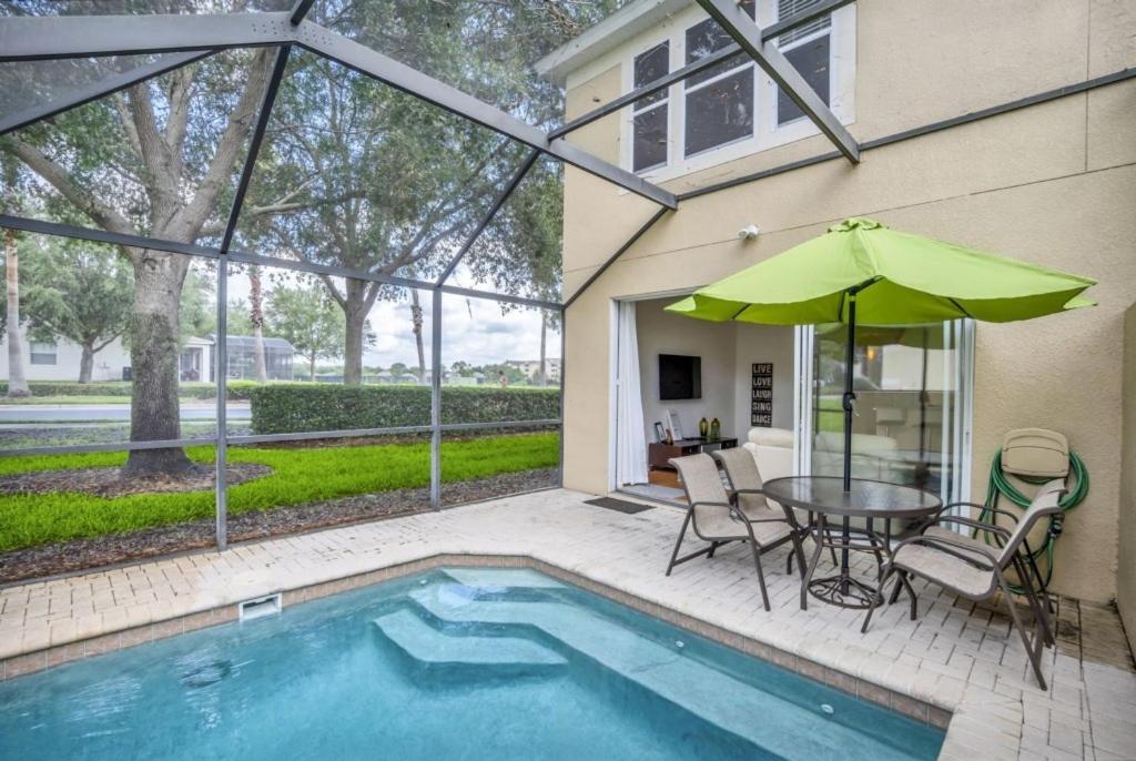 Renshaw 2562 Townhouse Holiday home