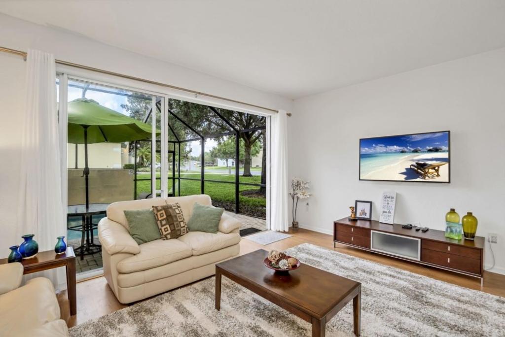 Renshaw 2562 Townhouse *
