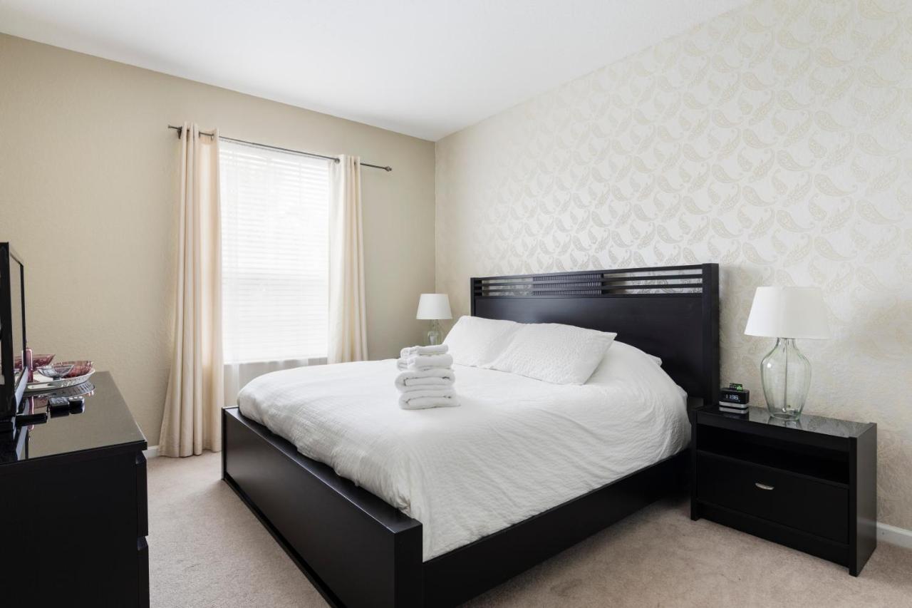 3br 2bath Balcony 5min Conv Center 1388ft *
