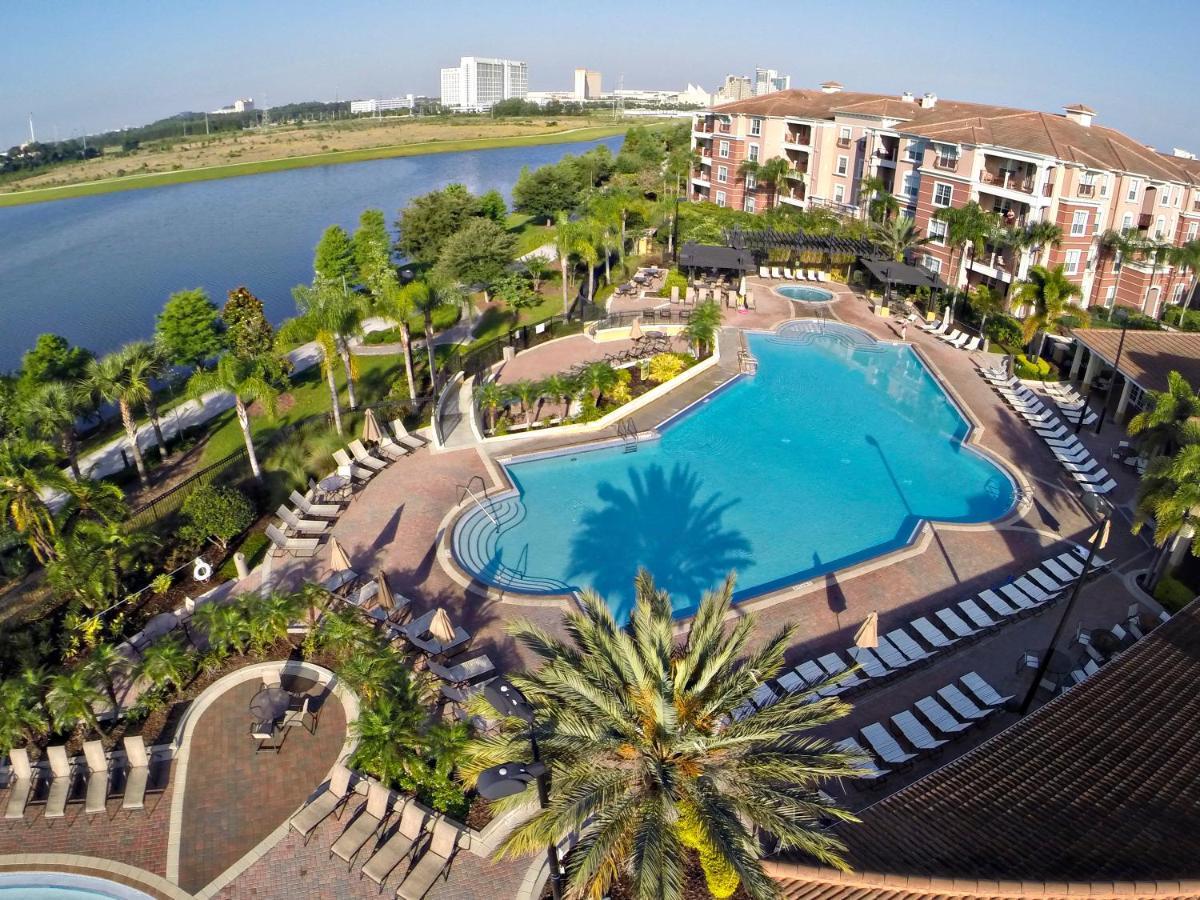 Holiday home 3br 2bath Balcony 5min Conv Center 1388ft Orlando
