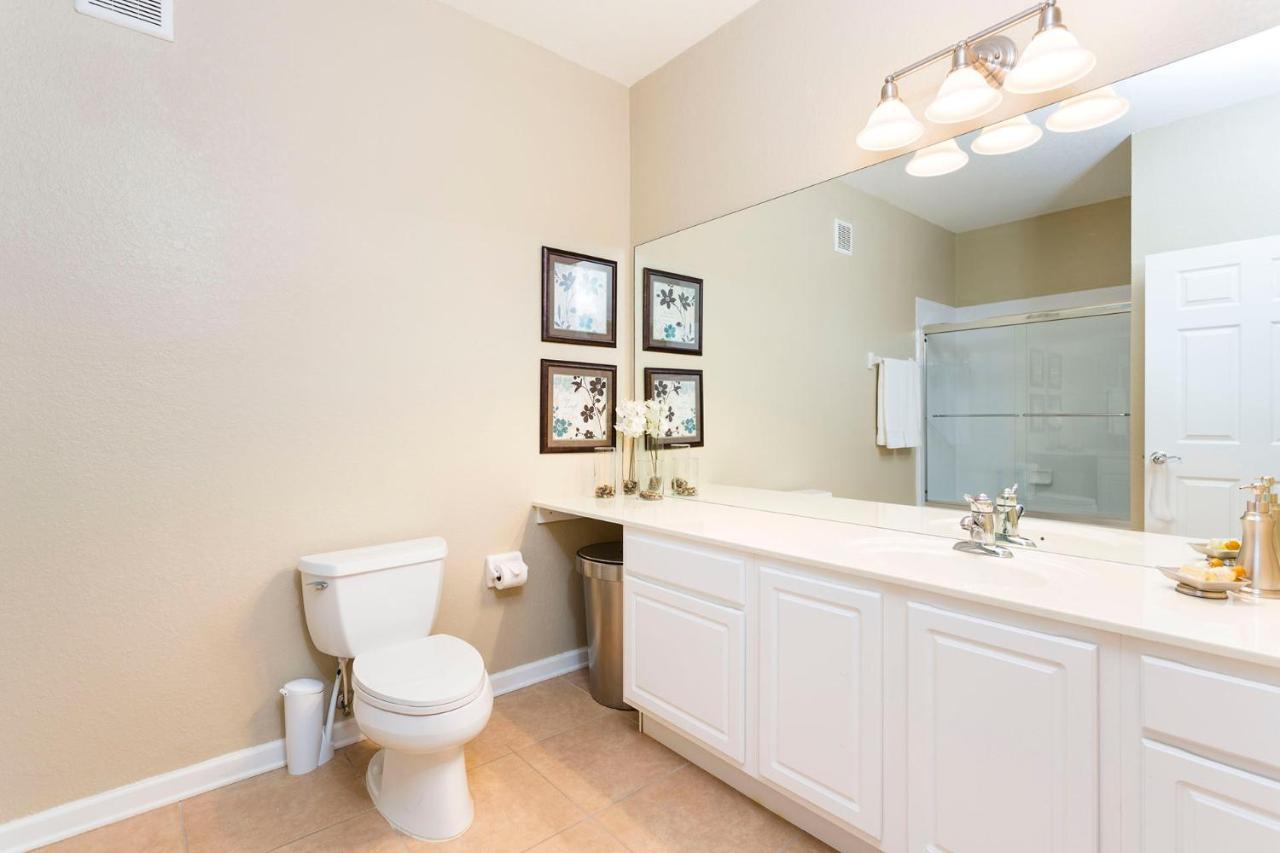 3br 2bath Balcony 5min Conv Center 1388ft