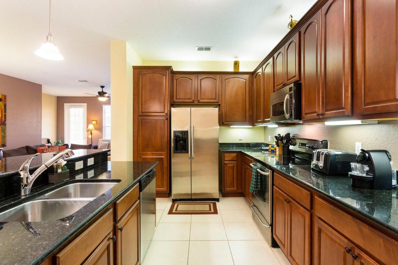 4br 2bath Balcony 5min Conv Center 2020ft Holiday home *