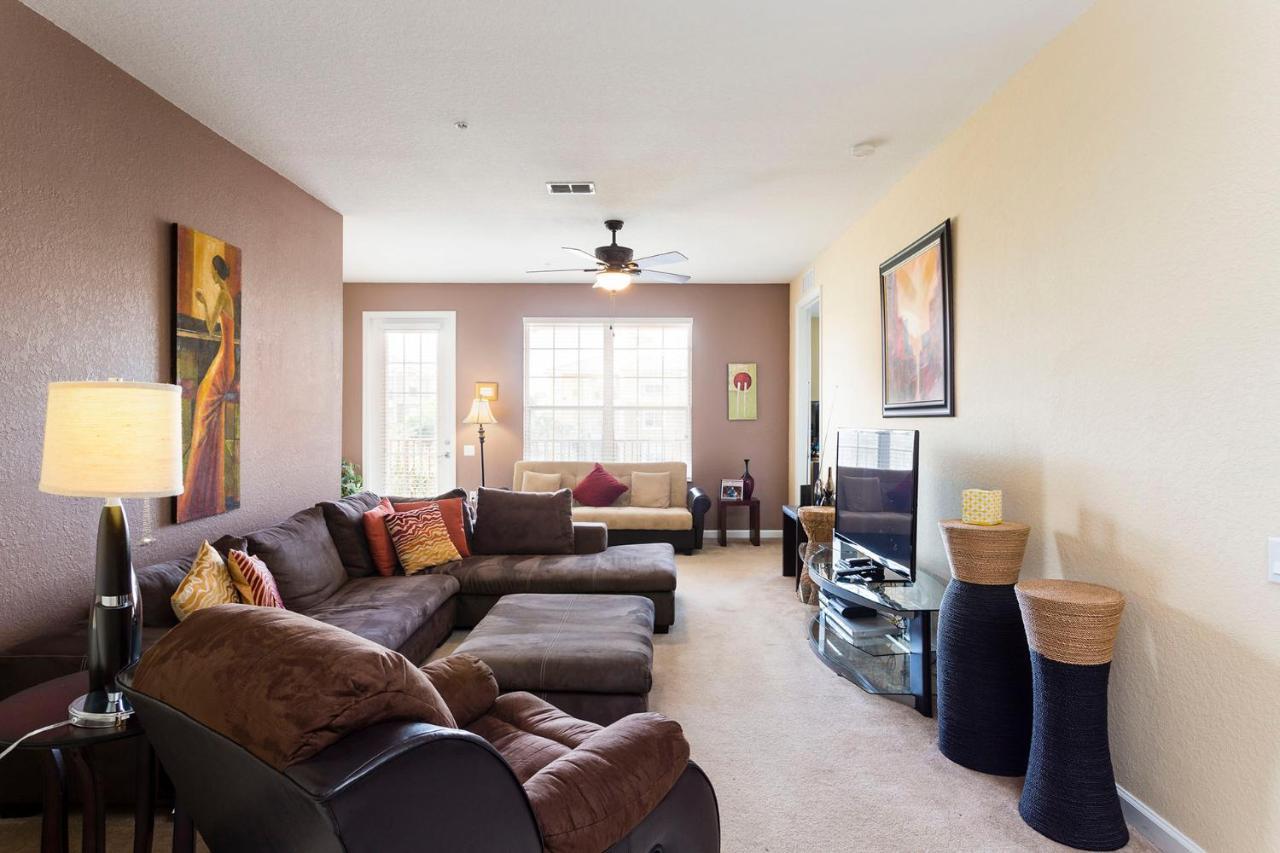 Holiday home 4br 2bath Balcony 5min Conv Center 2020ft Orlando