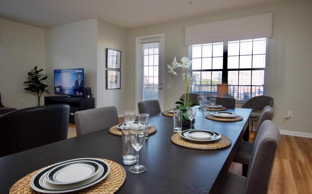 Vista Cay Epic, New! Apartment *