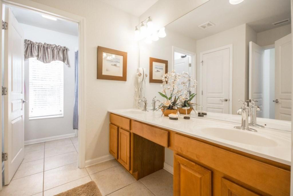 Magical Windsor Hills Vacation Holiday home