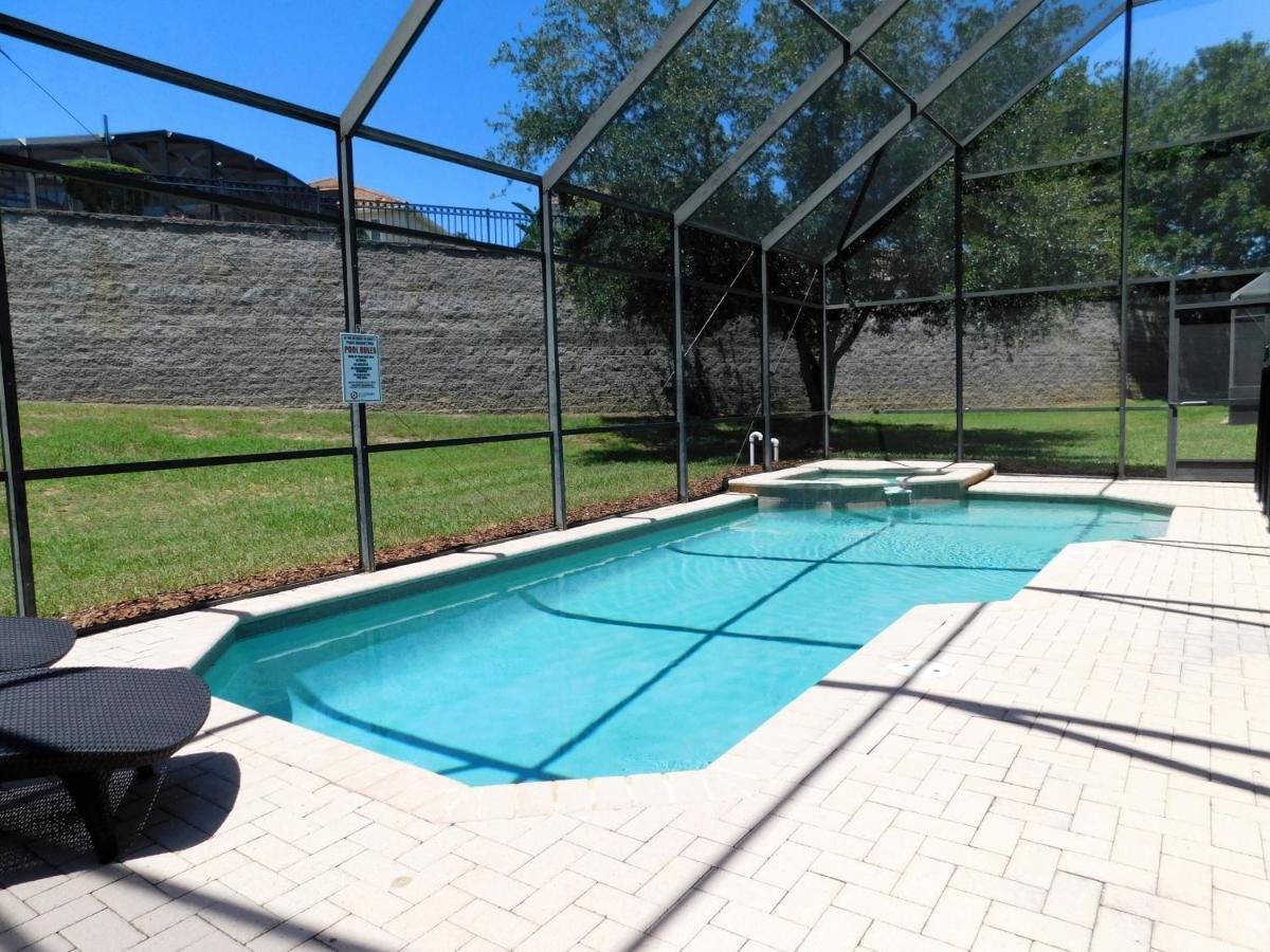 Villa Theme 6 Bedroom In Windsor Hills *