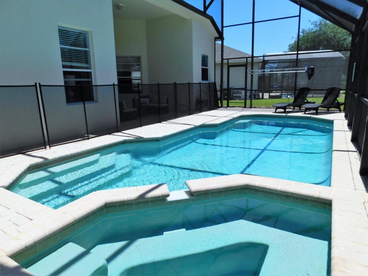 Theme 6 Bedroom In Windsor Hills *