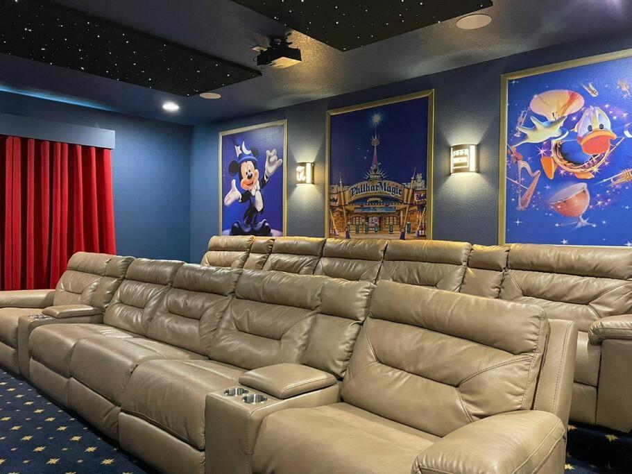 Holiday home Spectacular 12-bed Mansion With Game Orlando