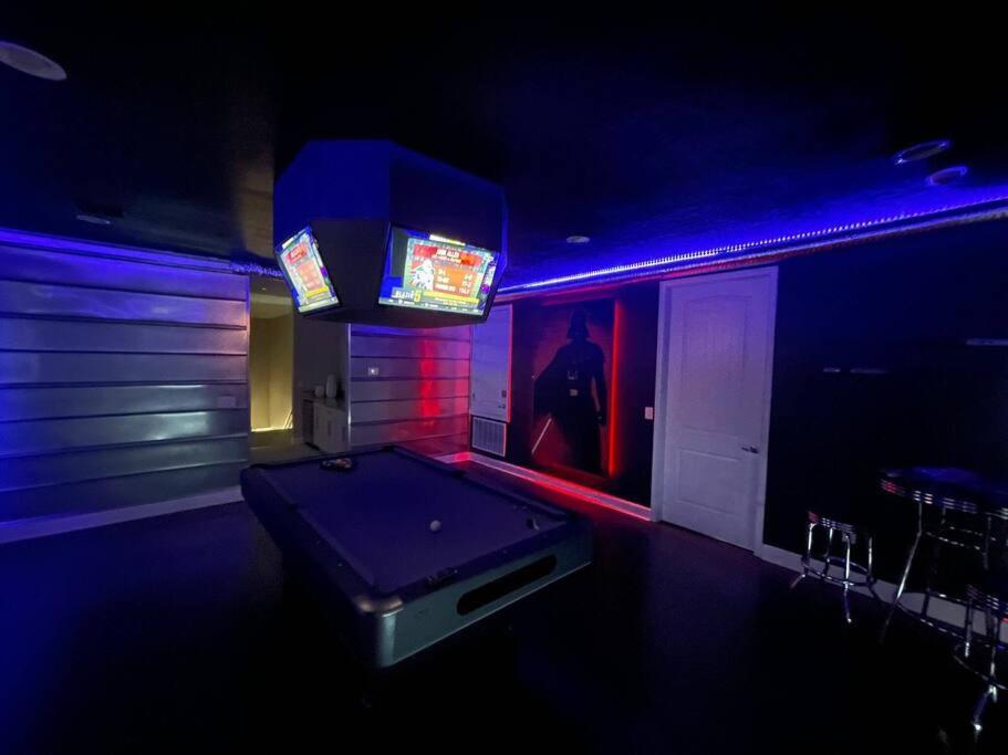 Holiday home Spectacular 12-bed Mansion With Game Orlando