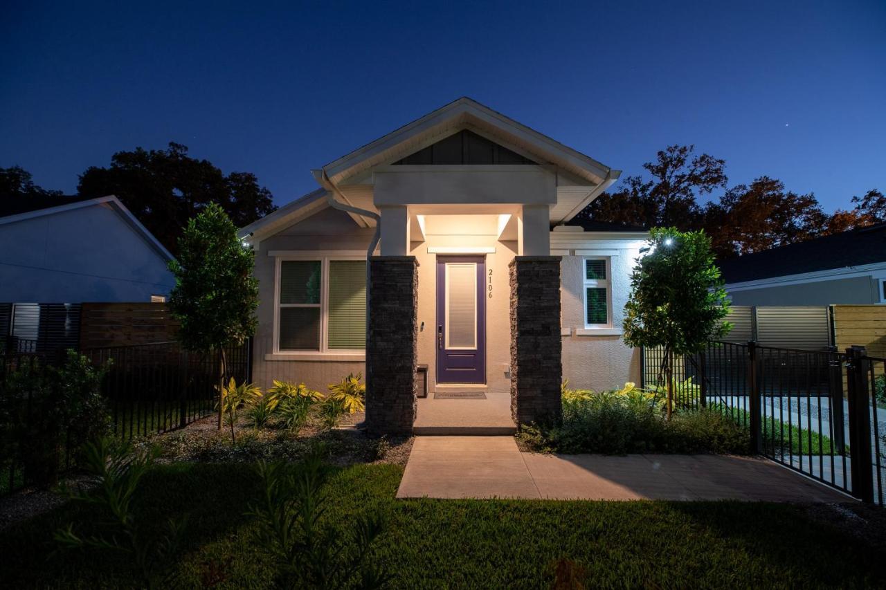 Brand New Modern Pet Friendly Zen With Private Theater & Hot Tub! *