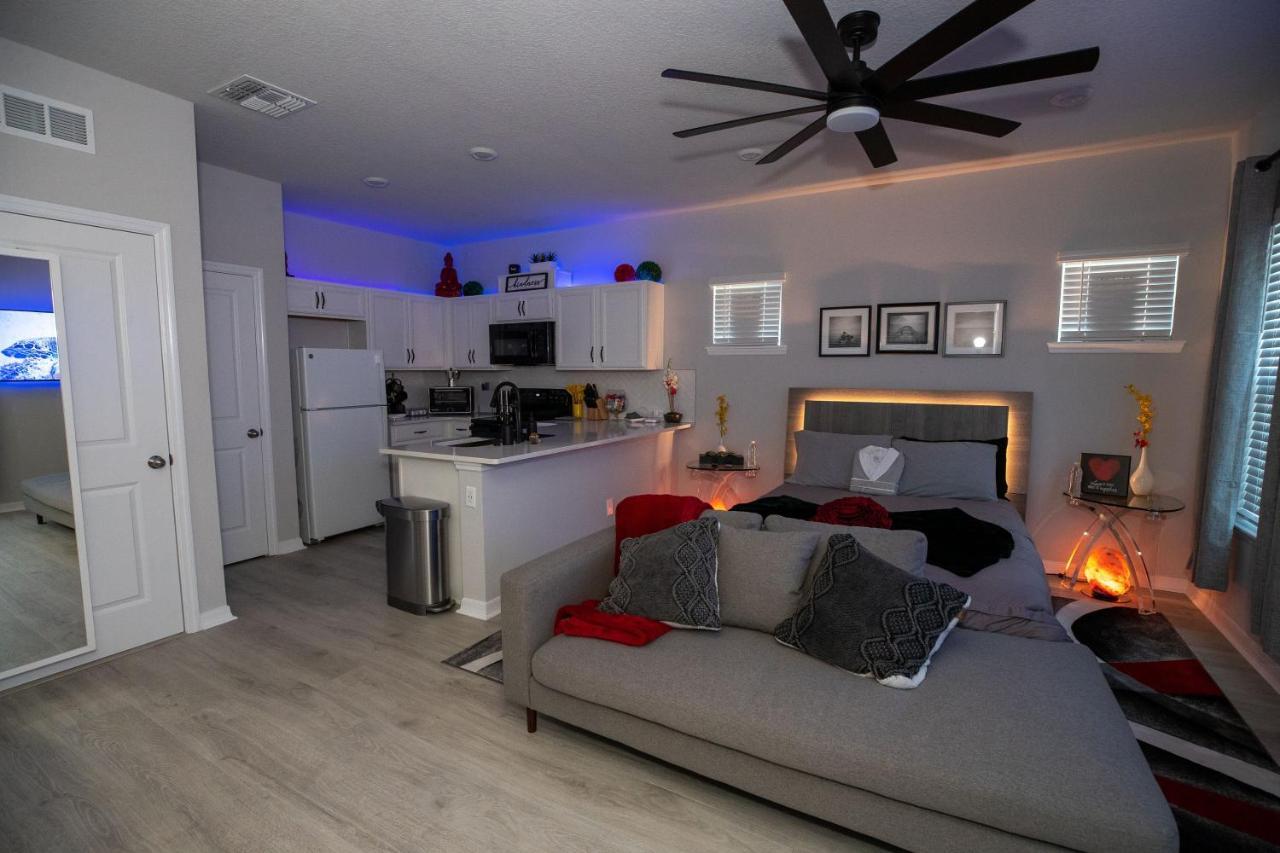 Pet Friendly Modern Zen Retreat With Hot Tub! Holiday home *