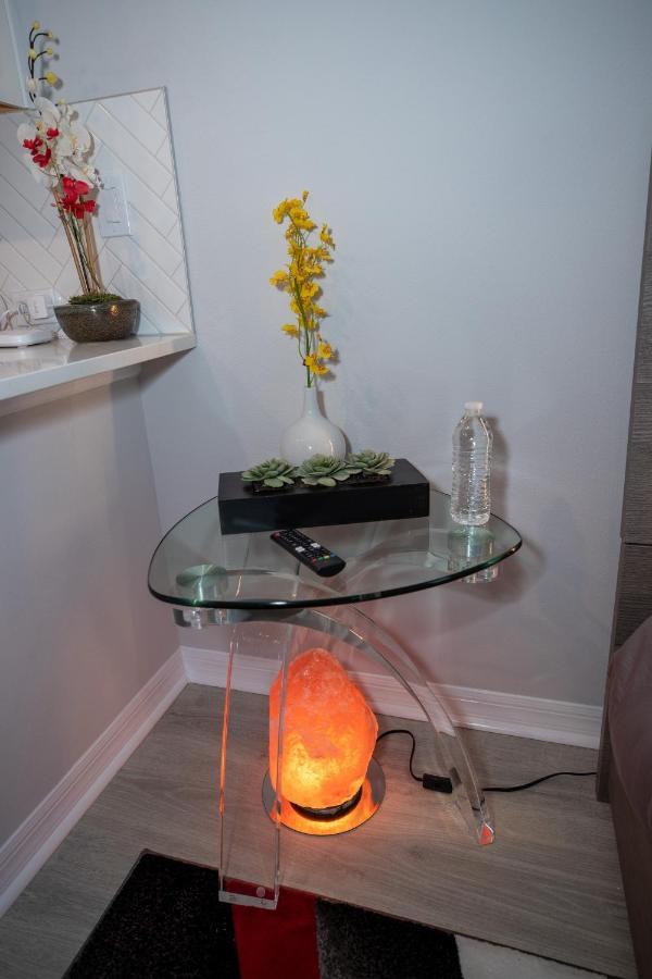 Holiday home Pet Friendly Modern Zen Retreat With Hot Tub! Orlando