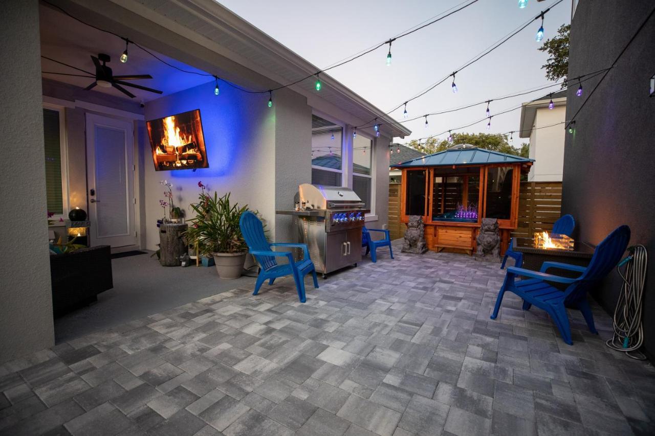 Holiday home Brand New Modern Pet Friendly Zen With Private Theater & Hot Tub! Orlando