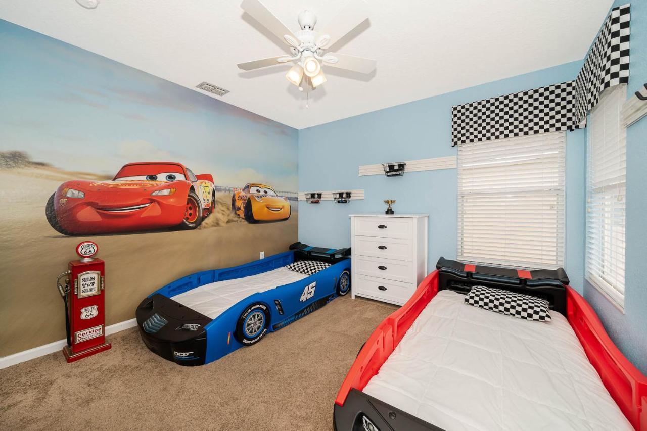 Theme 6 Bedroom In Windsor Hills
