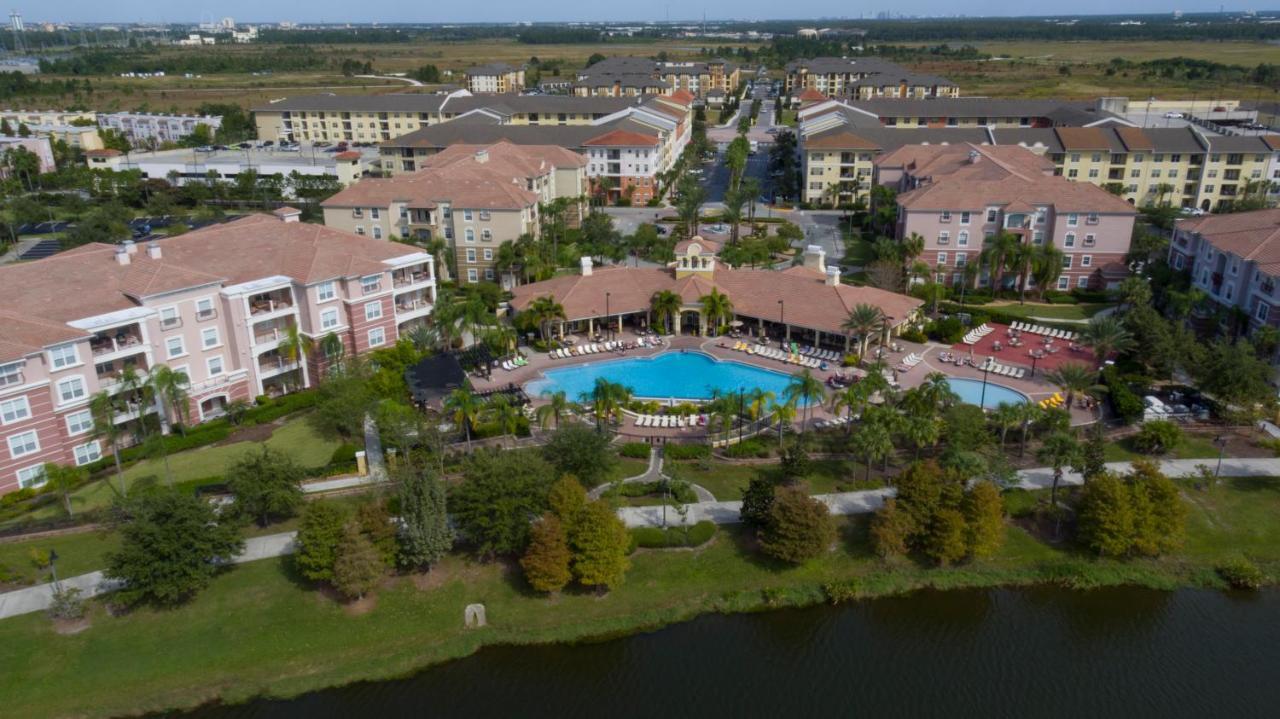 2br 2bath Balcony 5min Conv Center 1496ft Holiday home Orlando