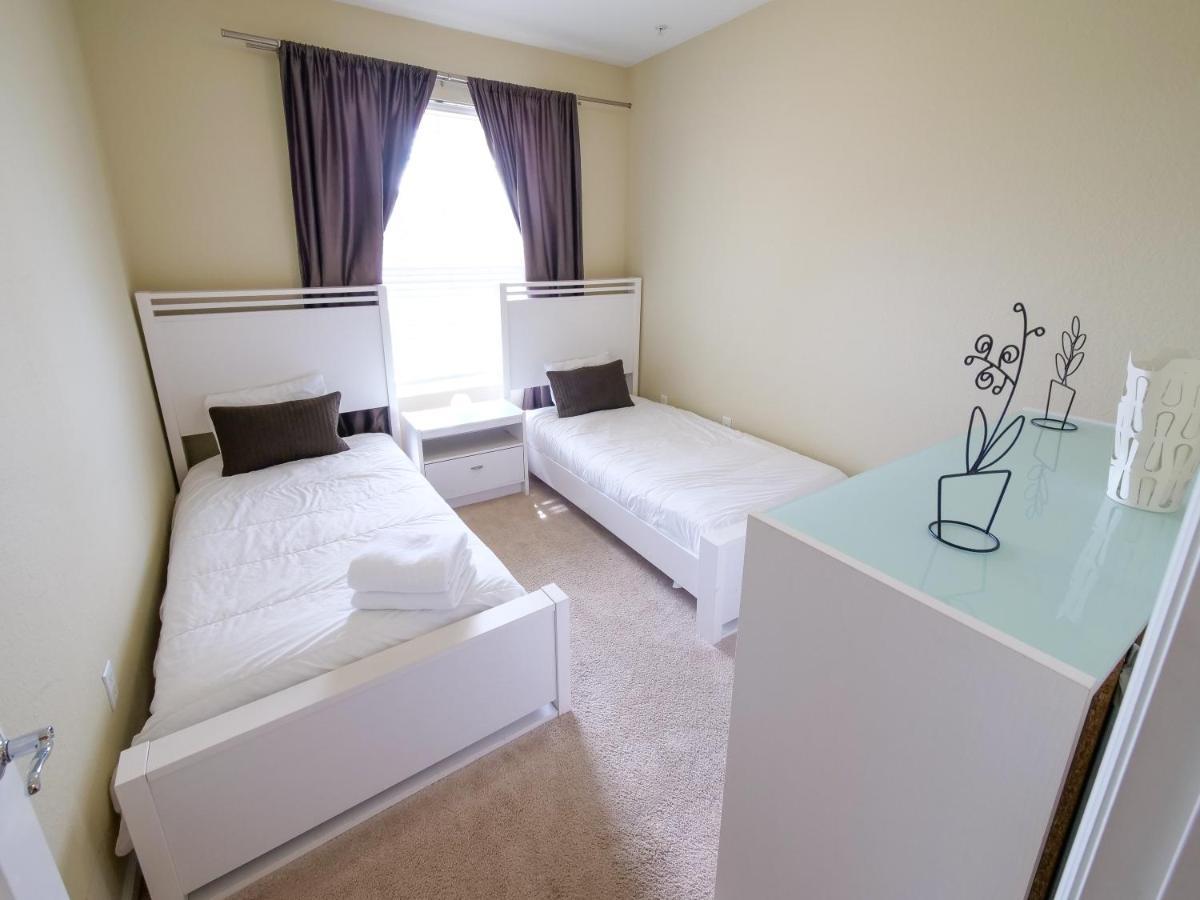 3br 2bath Balcony 5min Conv Center 1410ft Holiday home Orlando