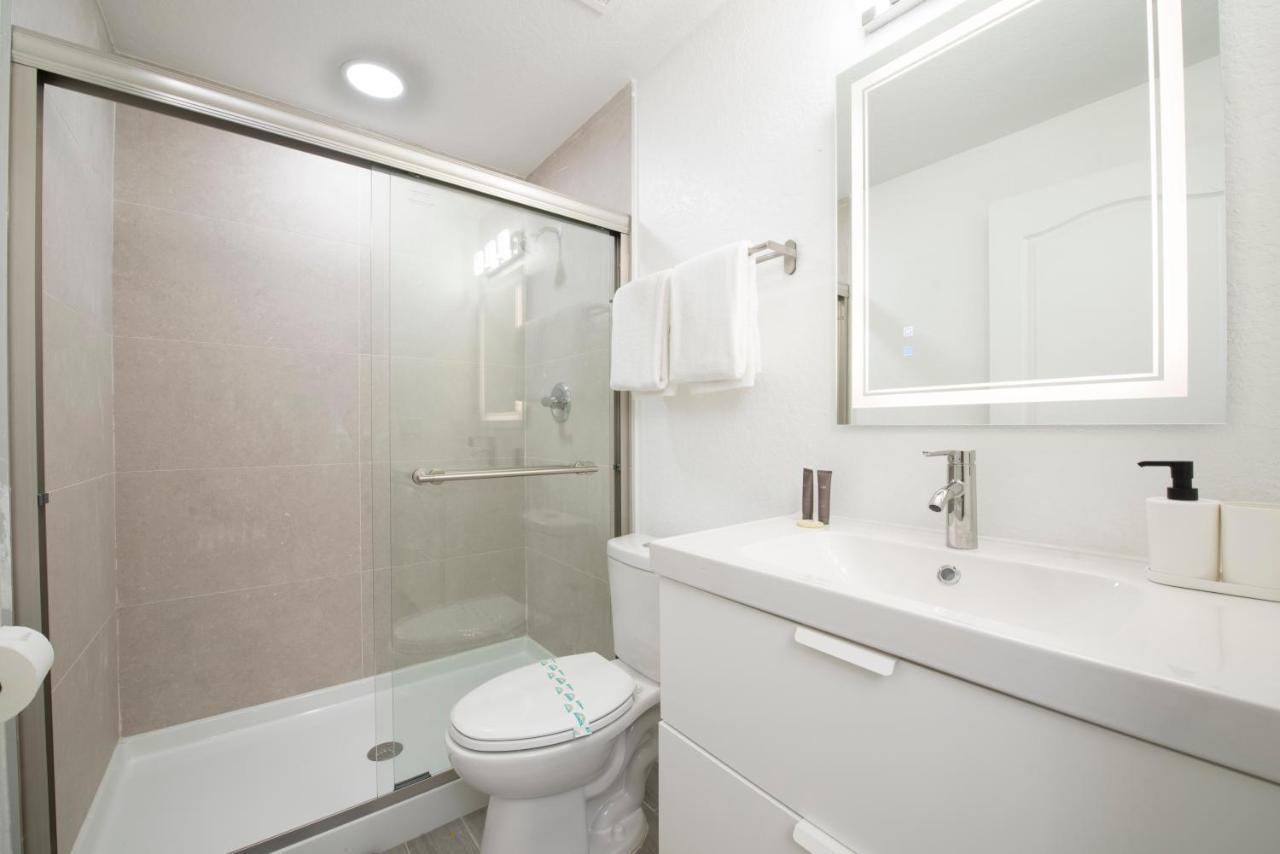 Entire Residential 3br - Near Theme Parks *