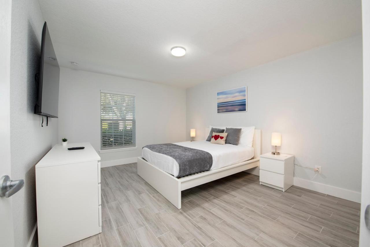 Entire Residential 3br - Near Theme Parks