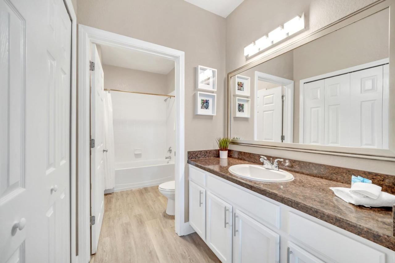 Bright & Modern 2br With Pool & Hot Tub, Near Disney! *