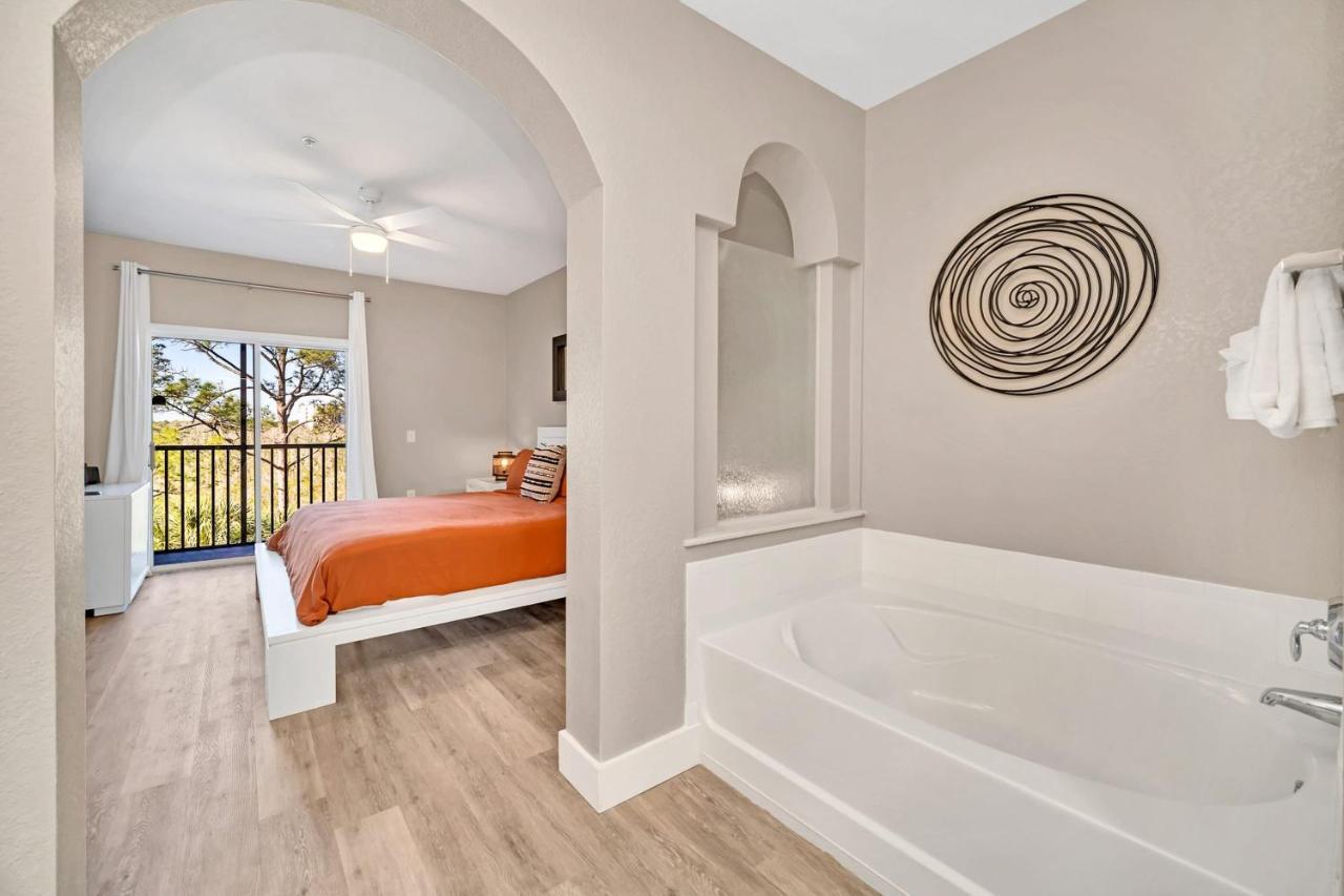 Apartment Bright & Modern 2br With Pool & Hot Tub, Near Disney! *