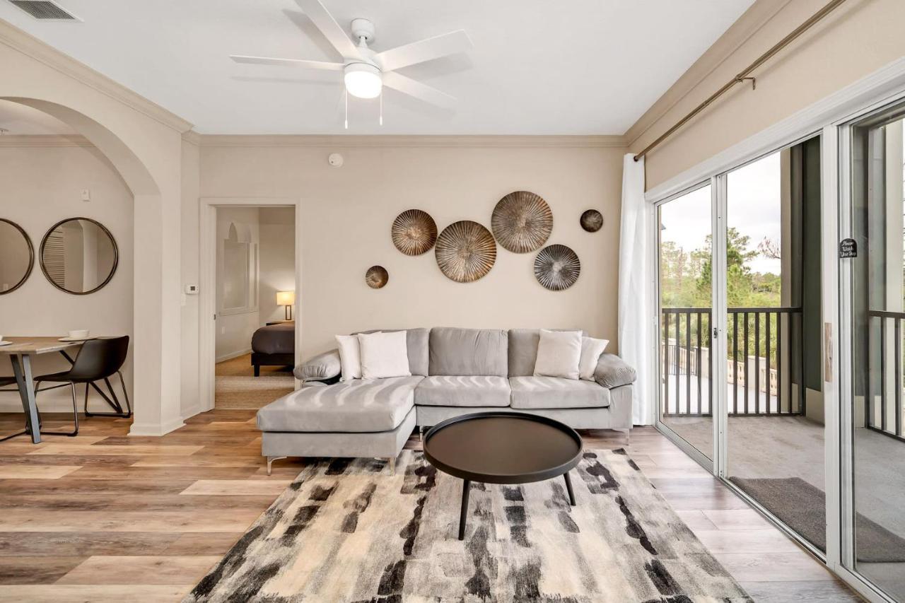 Bright & Airy 2br Condo, Near Disney! Orlando