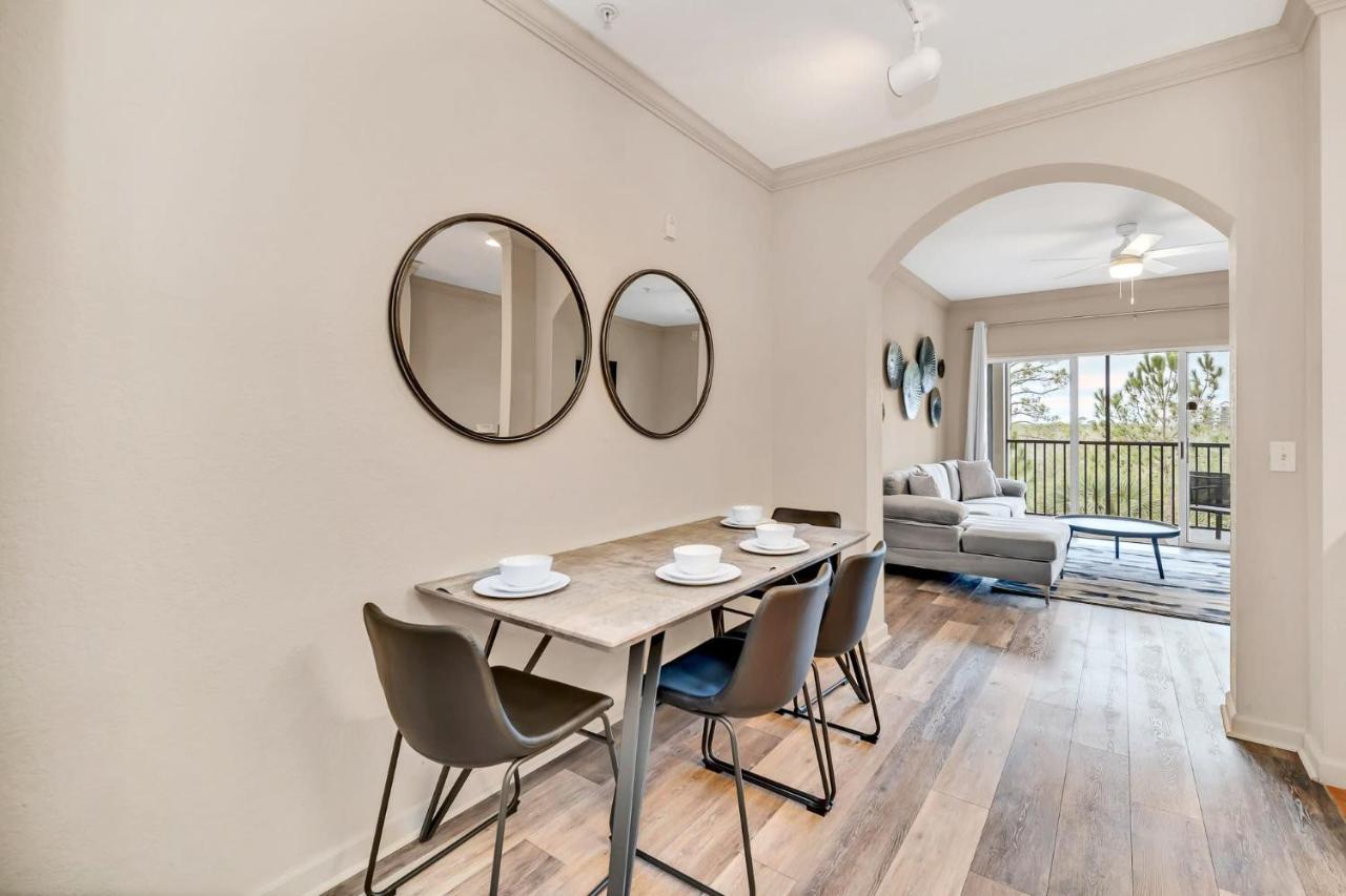 Bright & Airy 2br Condo, Near Disney! Apartment Orlando