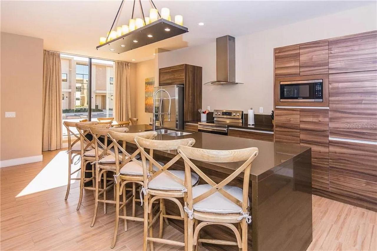 Magic Village 4 Bedroom! Welcome Home! Holiday home Orlando