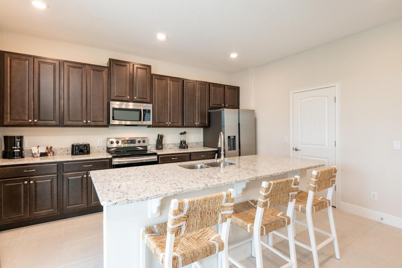 Vibrant By Rentyl With Air Hockey Table And Water Park Access, Near - 465s