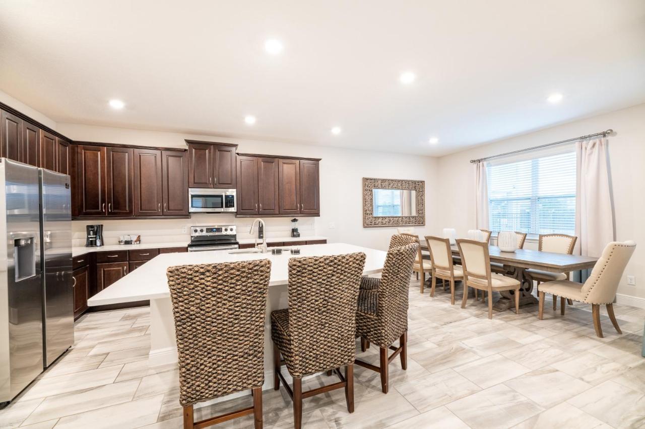 Modern By Rentyl With Private Pool And Game Room, Near - 320a Holiday home Orlando