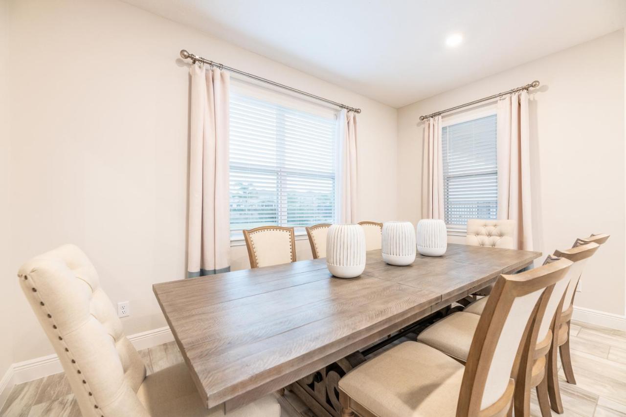 Modern By Rentyl With Private Pool And Game Room, Near - 320a *