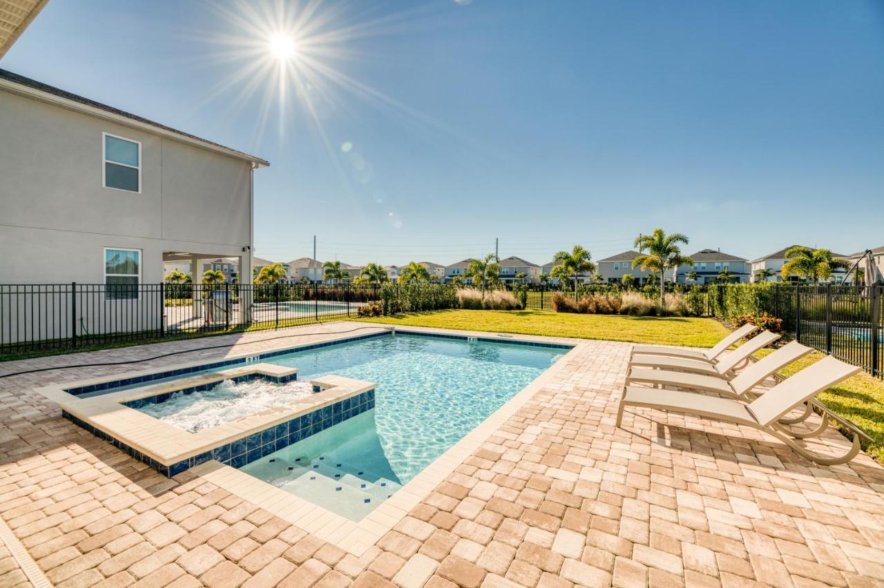 Holiday home Modern By Rentyl With Private Pool And Game Room, Near - 320a