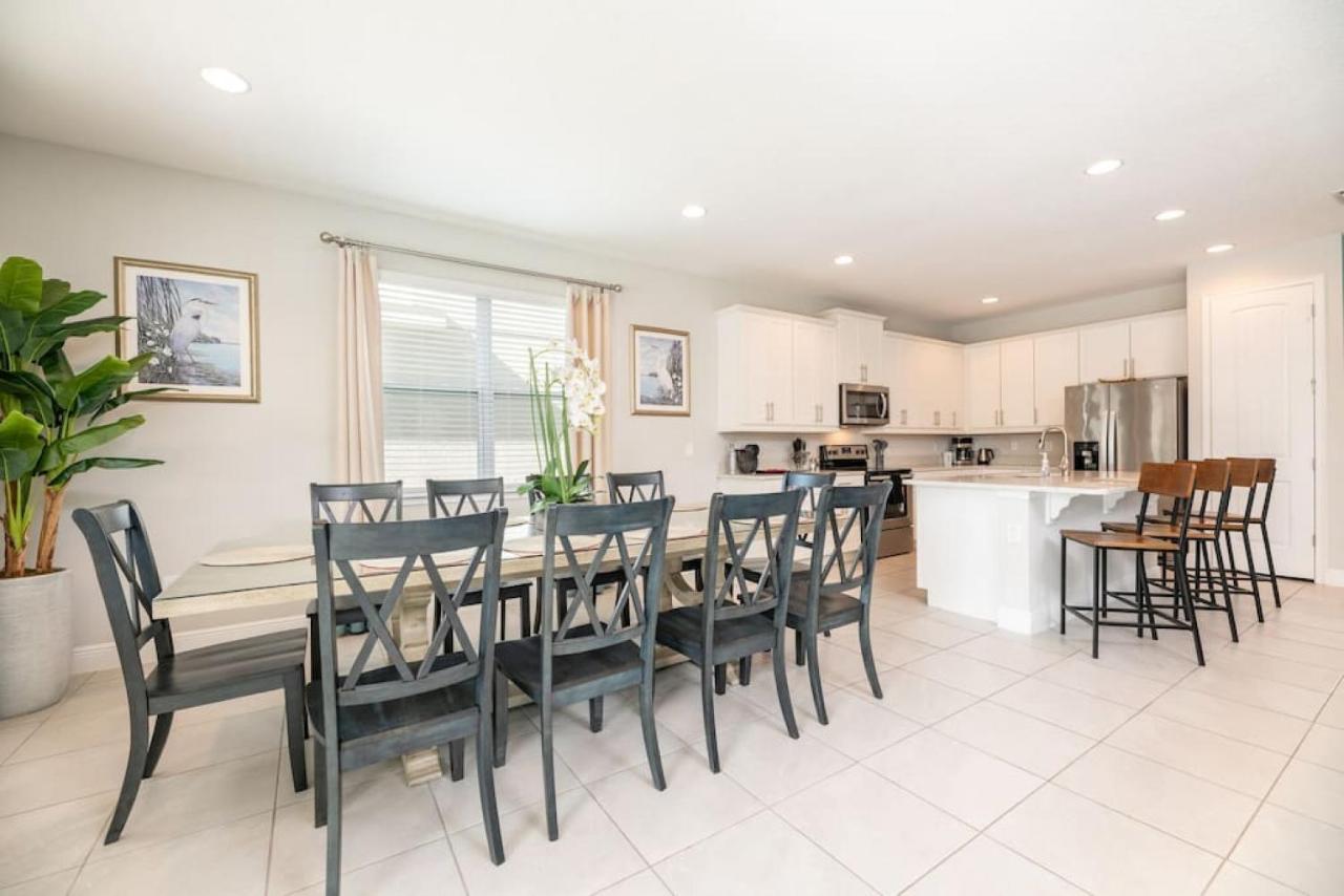 Holiday home Spacious 8 Bdr Family With Arcades And Free Pool Heat *