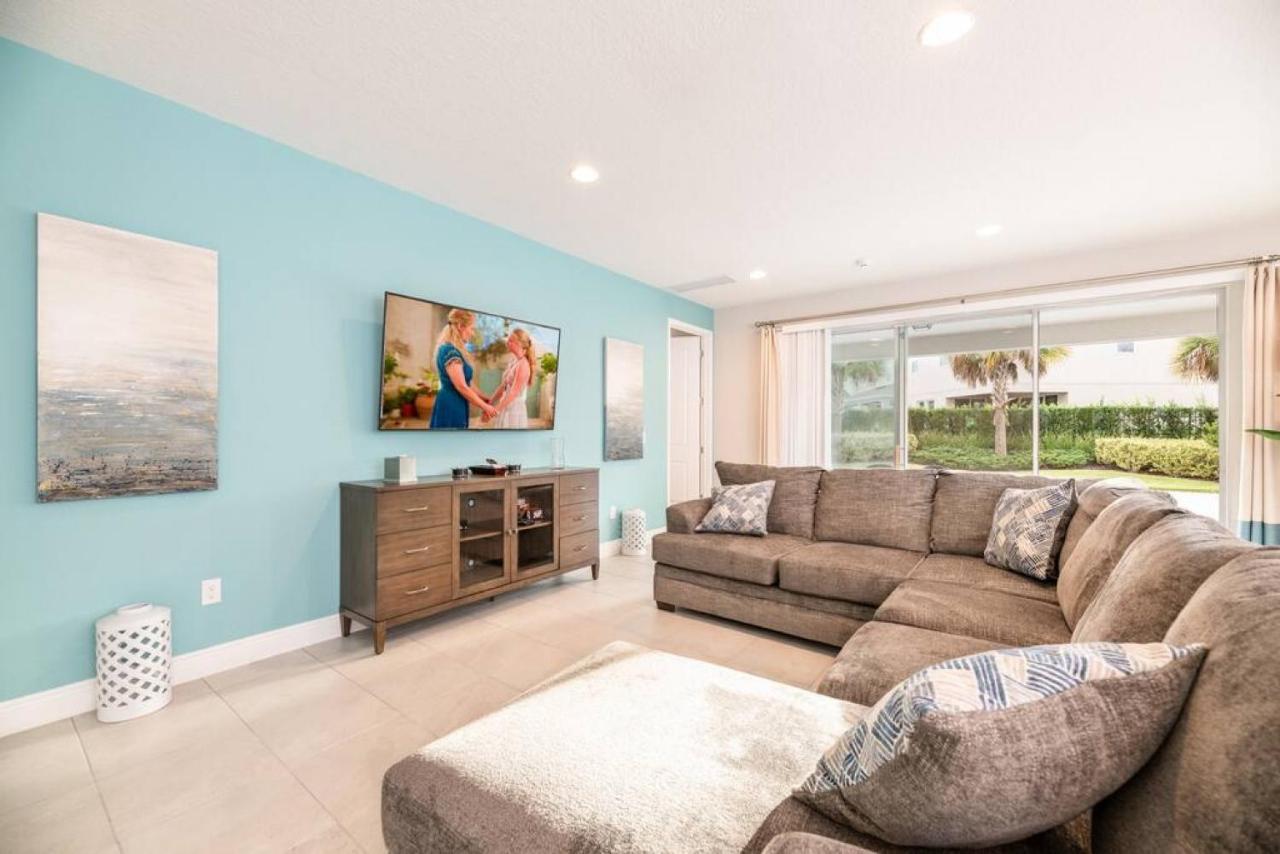 Holiday home Spacious 8 Bdr Family With Arcades And Free Pool Heat *