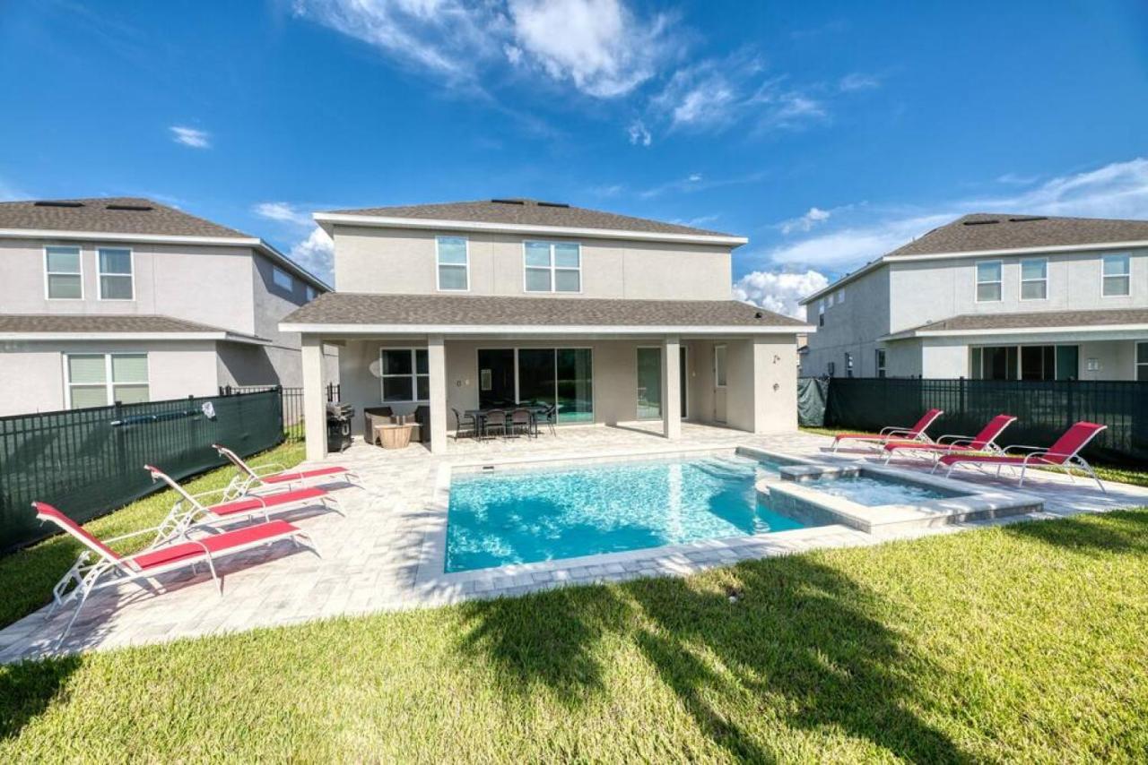 Holiday home Spacious 8 Bdr Family With Arcades And Free Pool Heat *
