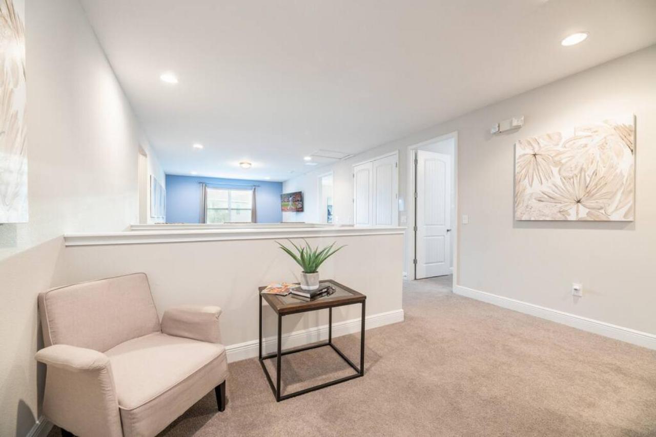 Spacious 8 Bdr Family With Arcades And Free Pool Heat Holiday home Orlando