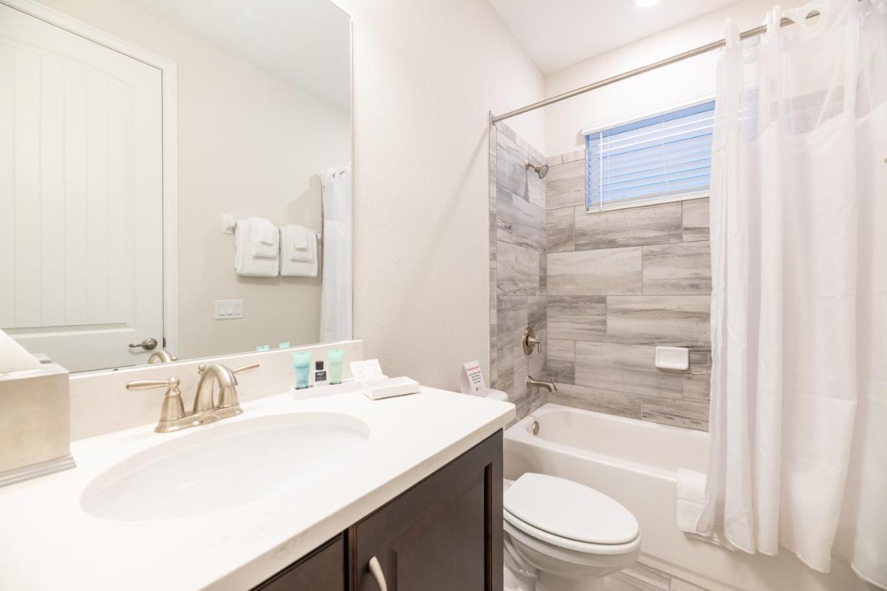 Modern By Rentyl With Private Pool And Game Room, Near - 320a *