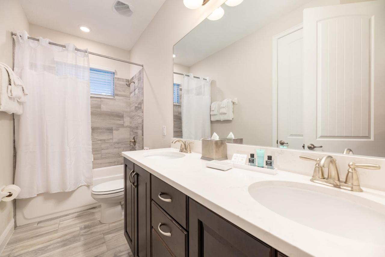 Modern By Rentyl With Private Pool And Game Room, Near - 320a